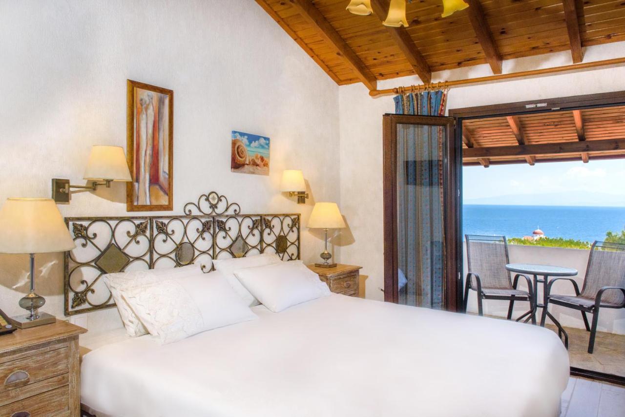 Leandros Hotel Nea Roda Exterior photo