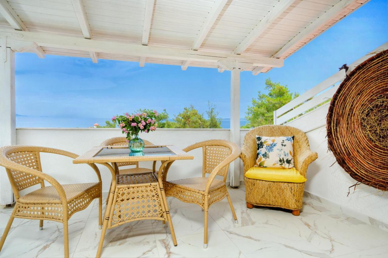 Leandros Hotel Nea Roda Exterior photo