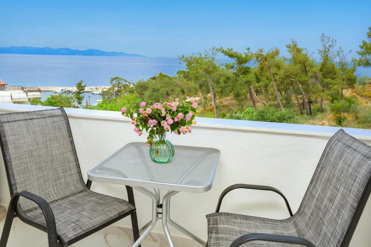 Leandros Hotel Nea Roda Exterior photo