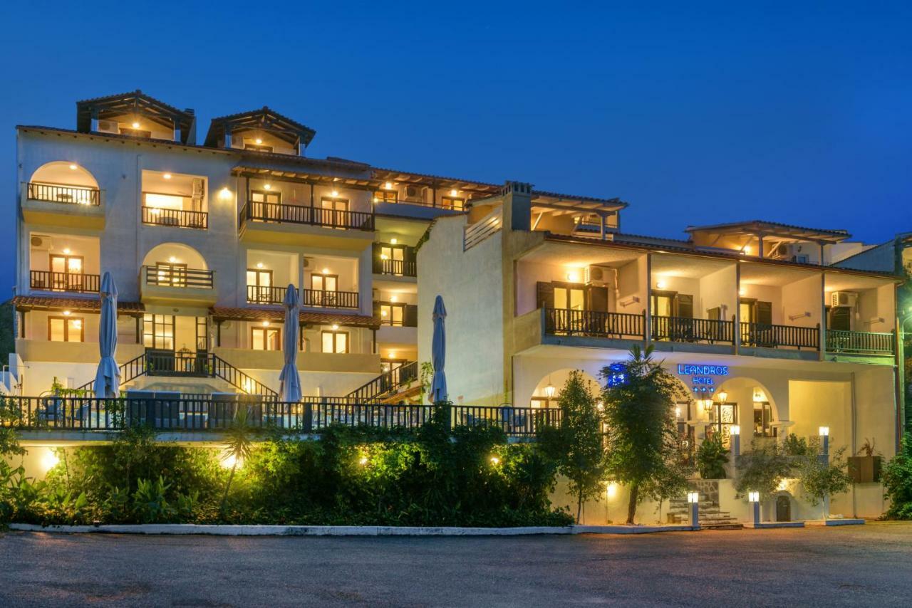 Leandros Hotel Nea Roda Exterior photo